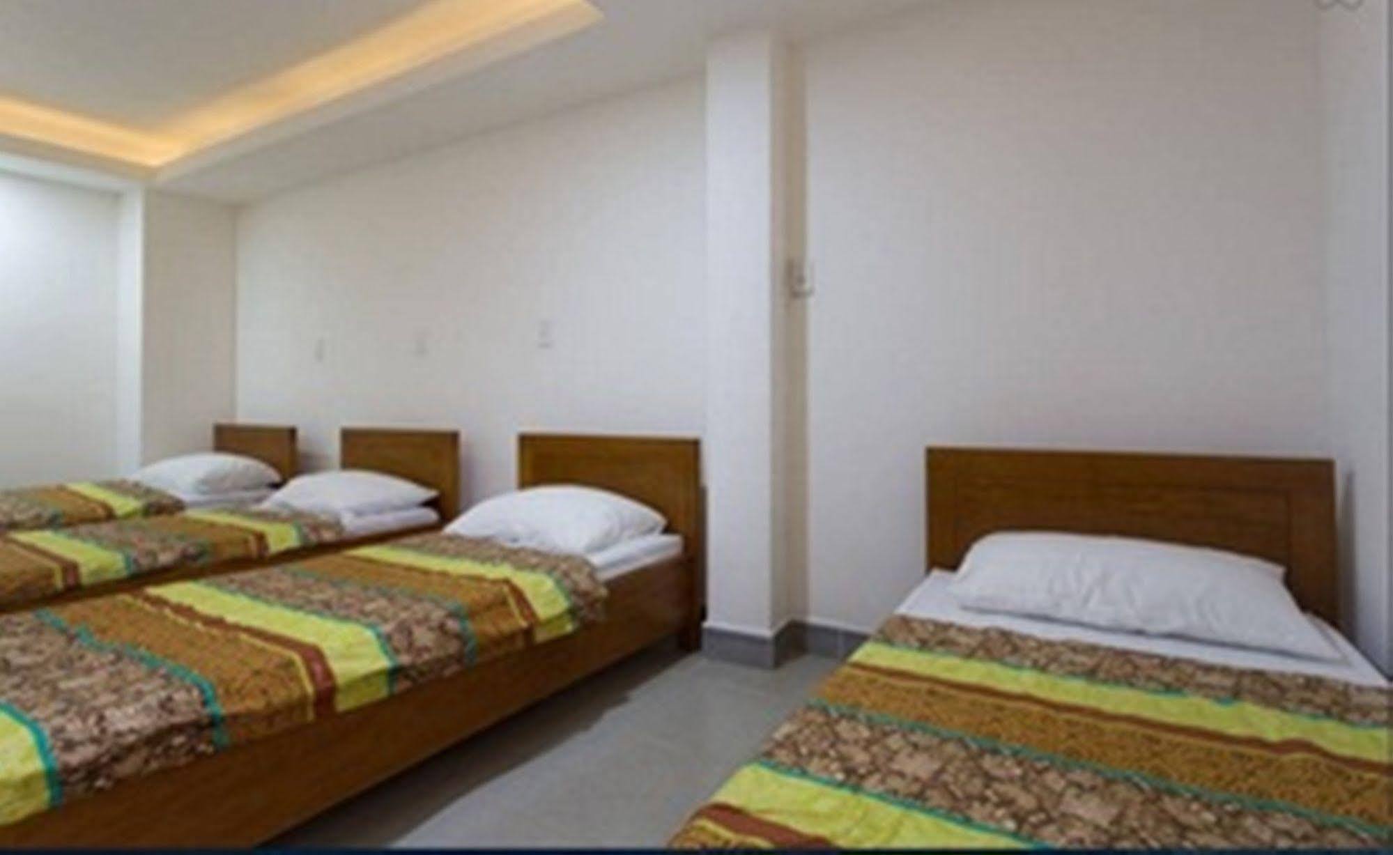 Spot On 883 Hachi Hostel Da Nang Exterior photo